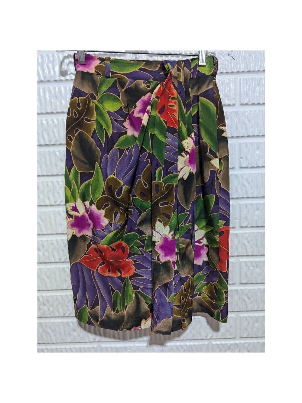 Dana Buchman Women's Multi-Color Hawaiian Print Silk Straight Skirt Size 4
